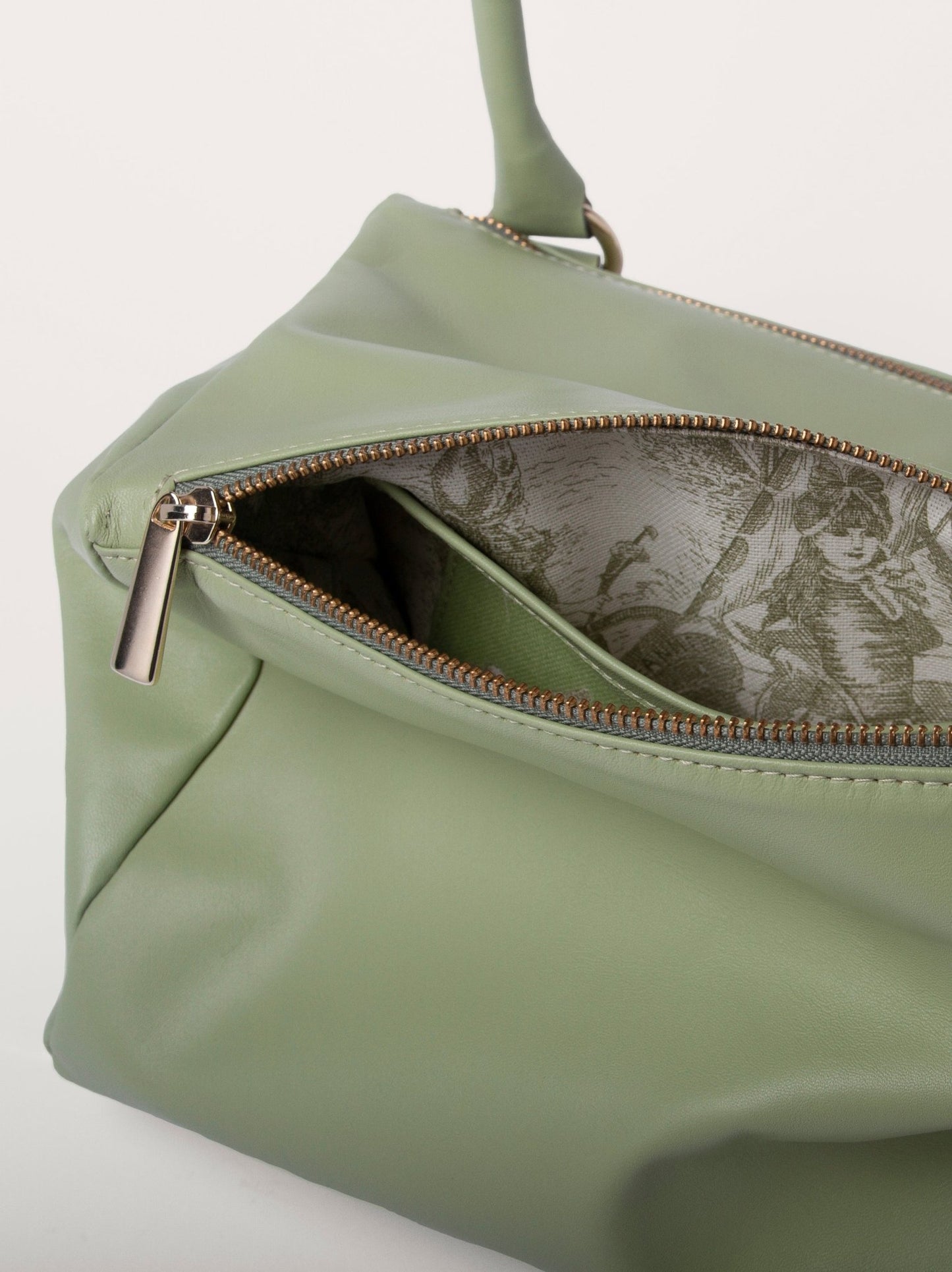 Detalle del forro interior del bolso en piel de becerro bambú Bess Madrid